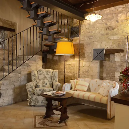 Rocca Ranne 3*