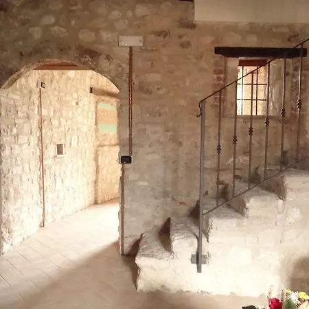 Rocca Ranne Ξενοδοχείο