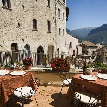 Rocca Ranne 3* Montefranco