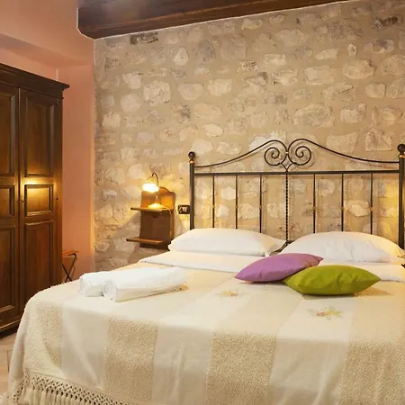 Rocca Ranne Hotel 3*